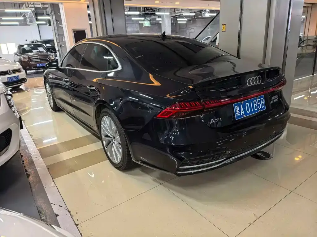 Audi A7L — фото 4