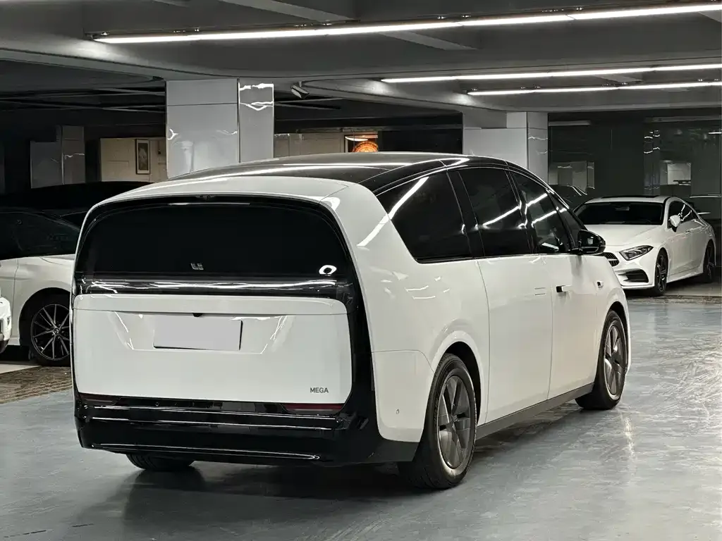 Li Auto MEGA — фото 3