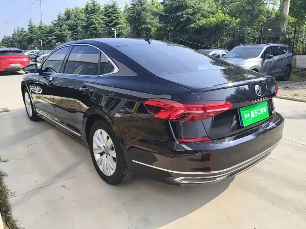 Volkswagen Passat — фото 5