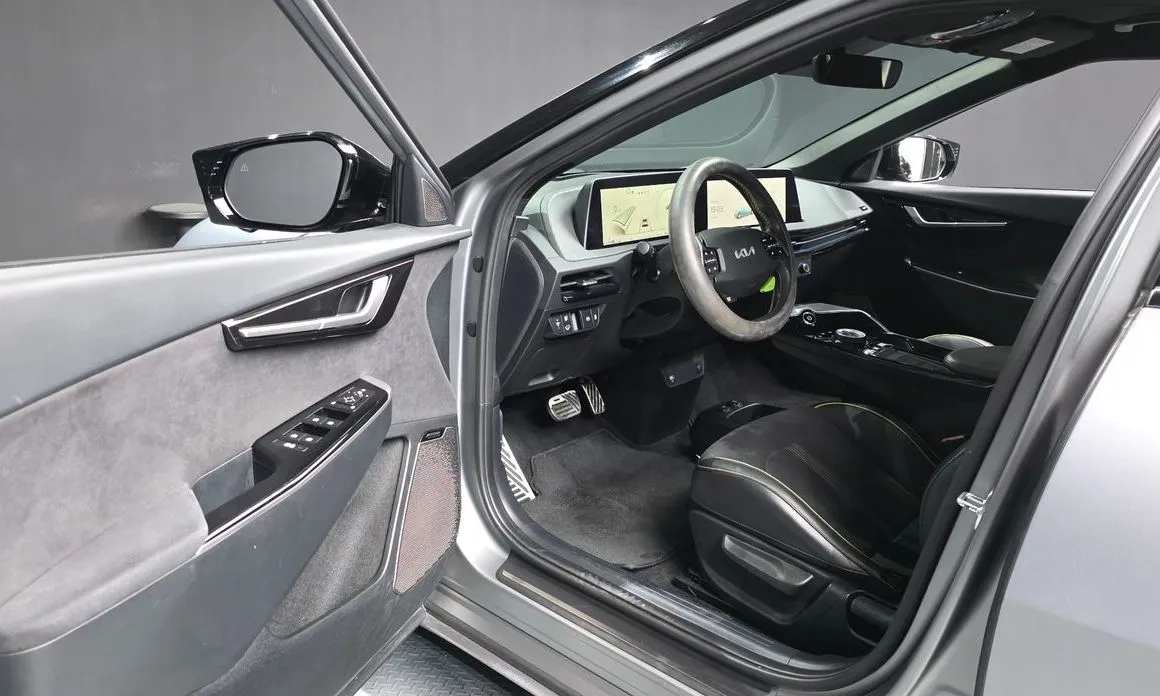 Kia EV6 — фото 9
