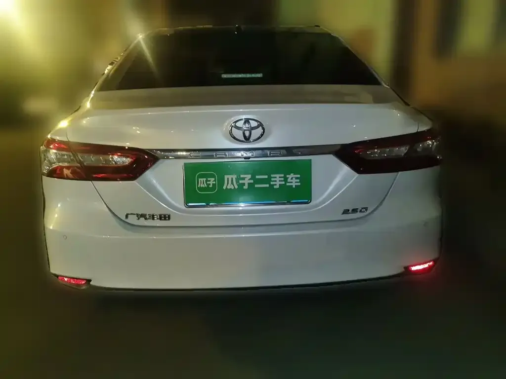 Toyota Camry — фото 6