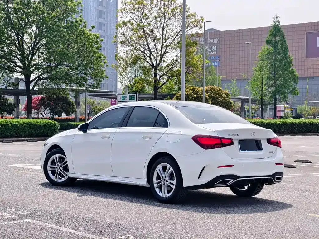 Mercedes-Benz A-Class — фото 9