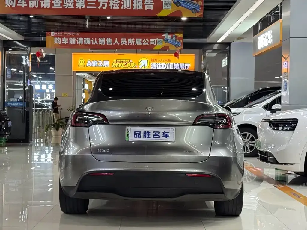Tesla Model Y — фото 4