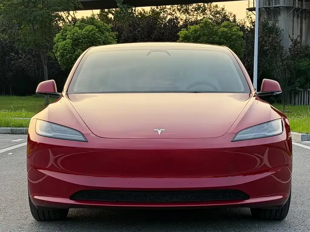 Tesla Model 3 — фото 6