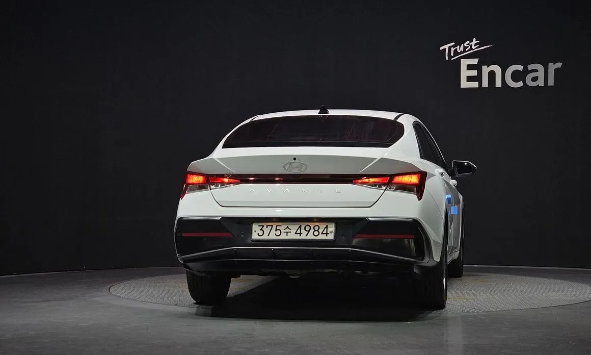 Hyundai AVANTE — фото 2