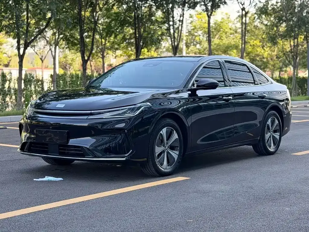 Geely 银河A7 EV — фото 1