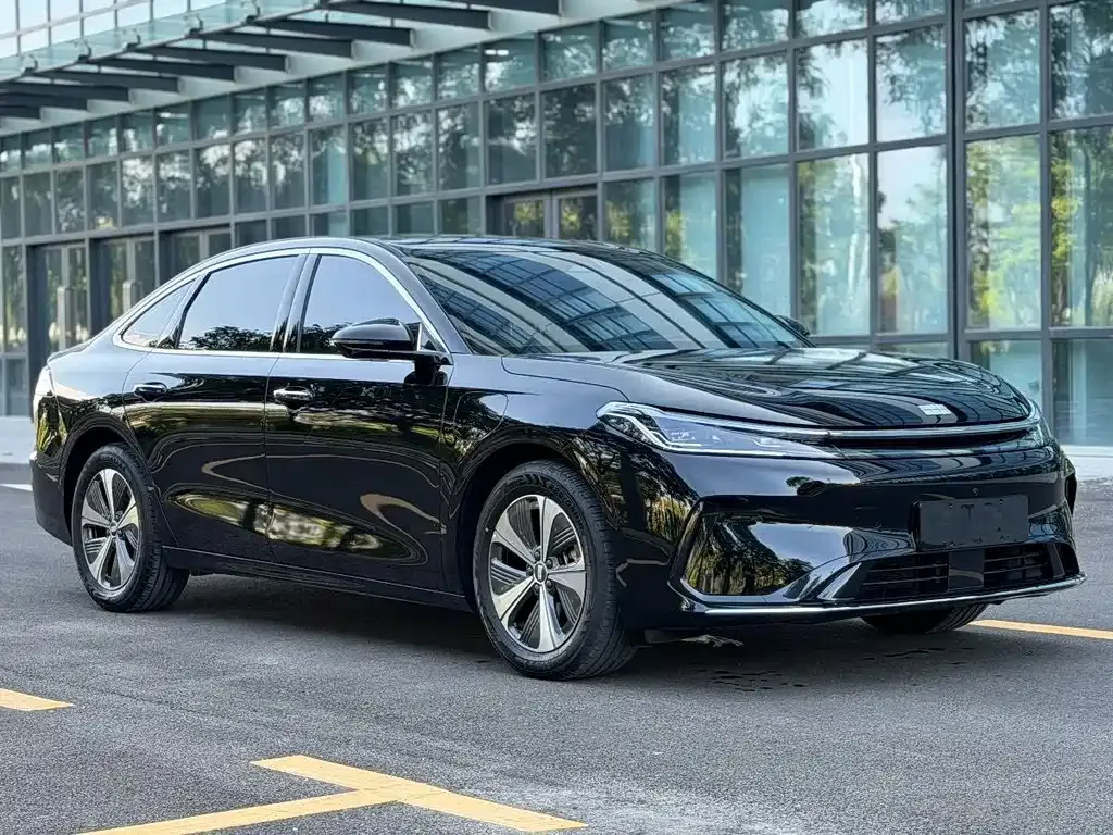 Geely 银河A7 EV — фото 9