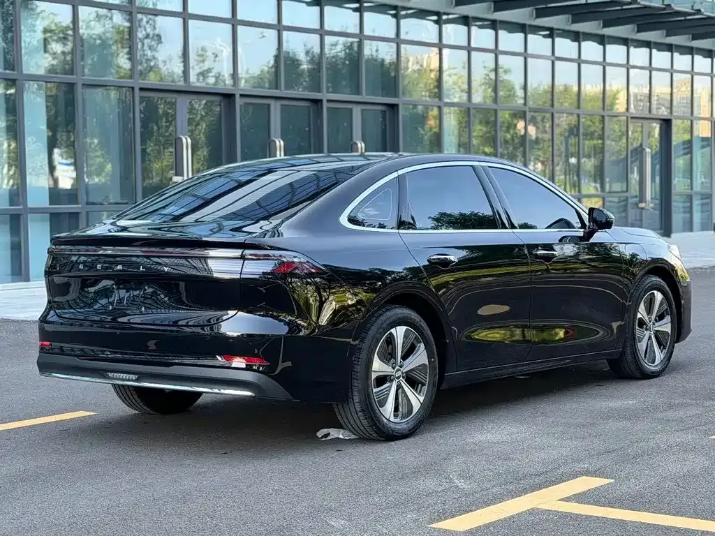 Geely 银河A7 EV — фото 8