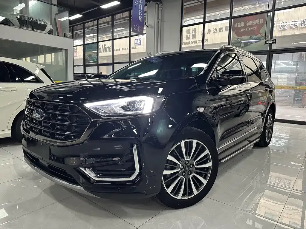 Ford Edge — фото 1