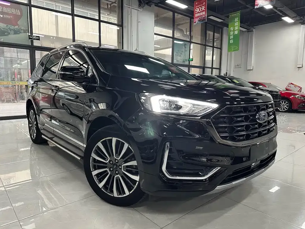 Ford Edge — фото 10