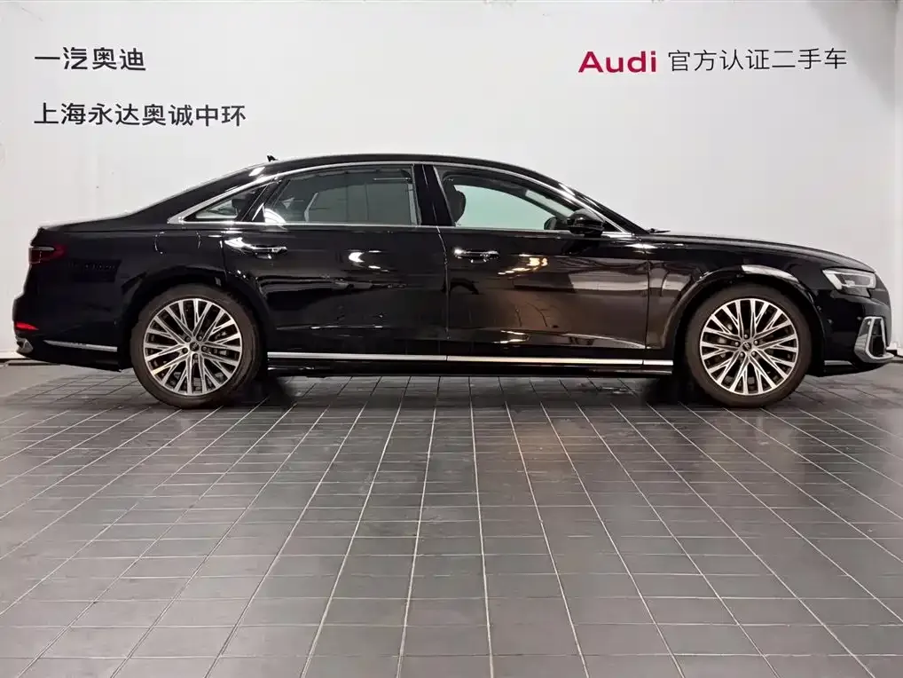 Audi A8 — фото 6