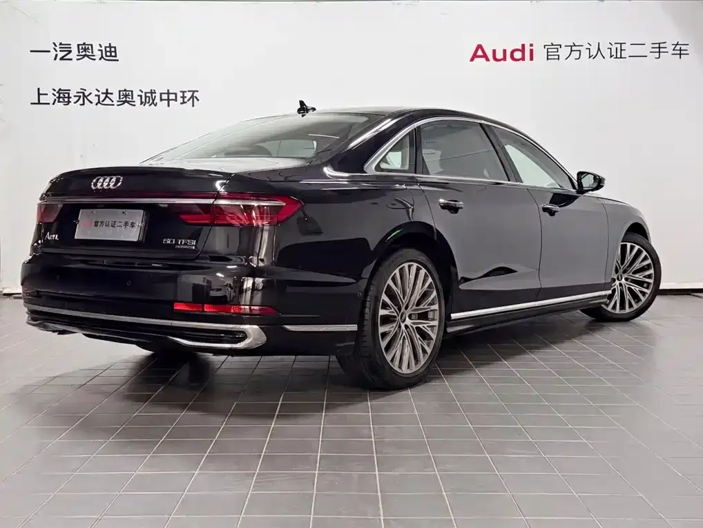 Audi A8 — фото 3