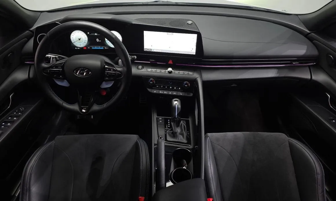 Hyundai AVANTE — фото 2