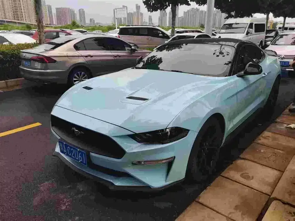 Ford Mustang — фото 1