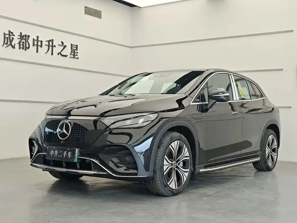 Mercedes-Benz EQE SUV — фото 1