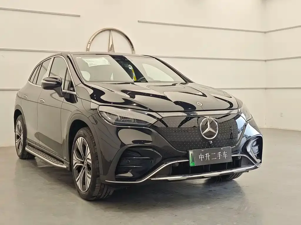 Mercedes-Benz EQE SUV — фото 10