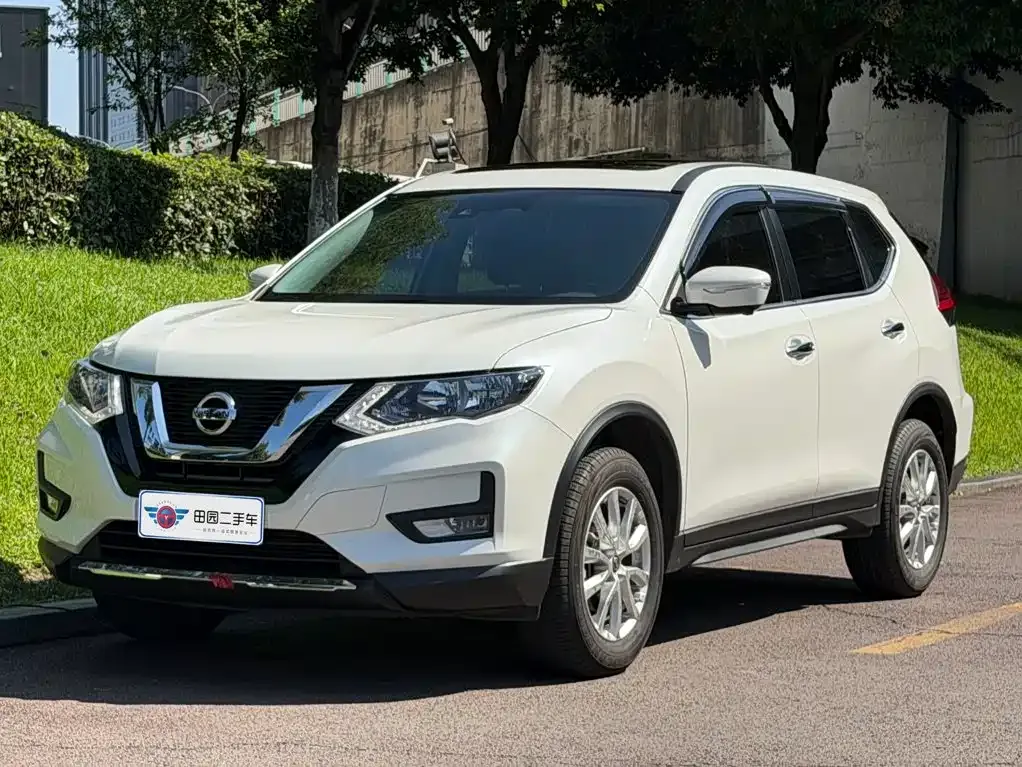 Nissan X-Trail — фото 1