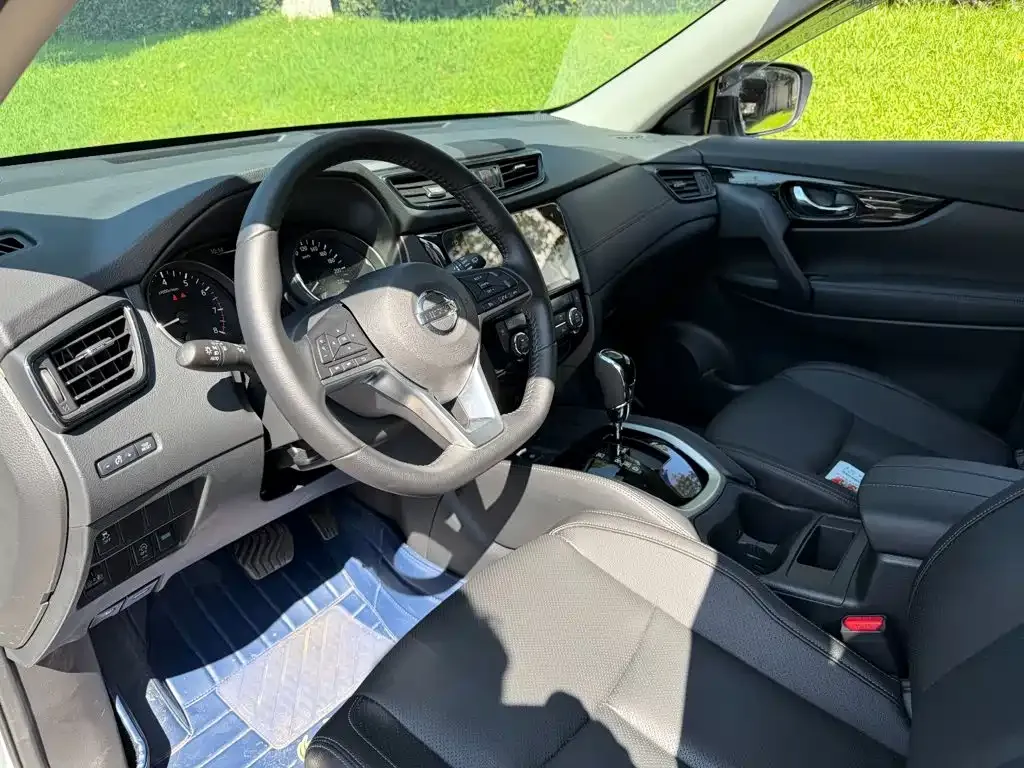 Nissan X-Trail — фото 10