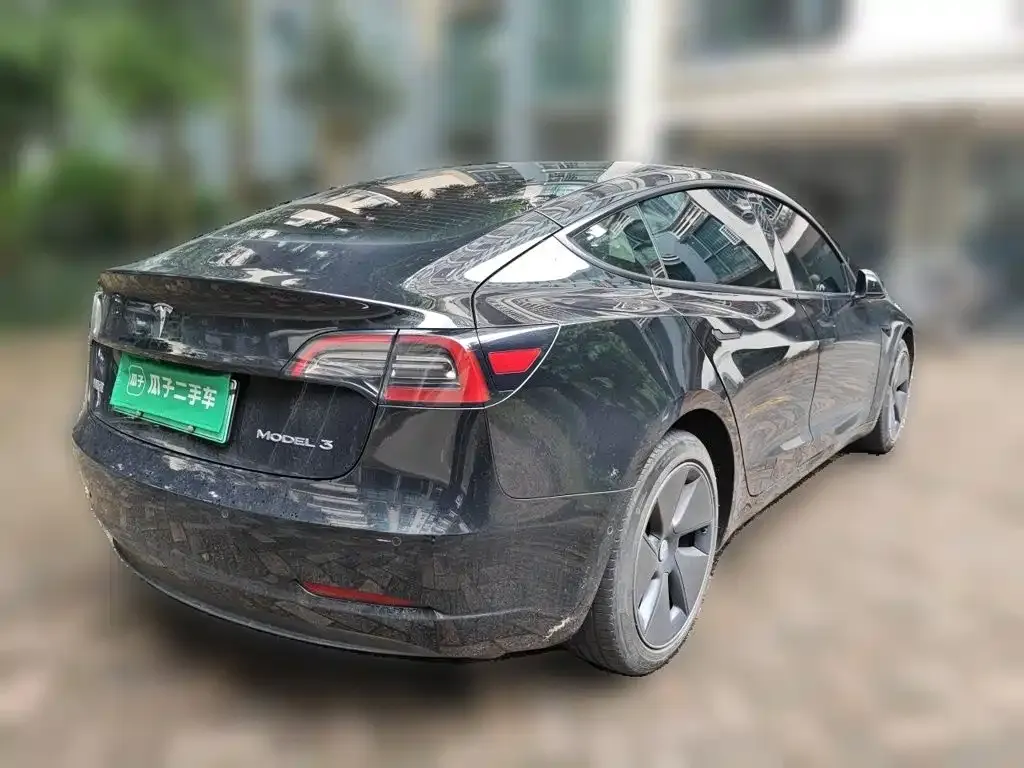 Tesla Model 3 — фото 6