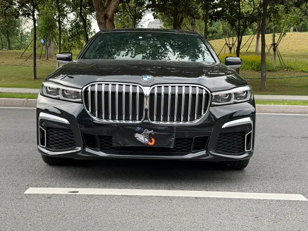 BMW 7 Series — фото 10