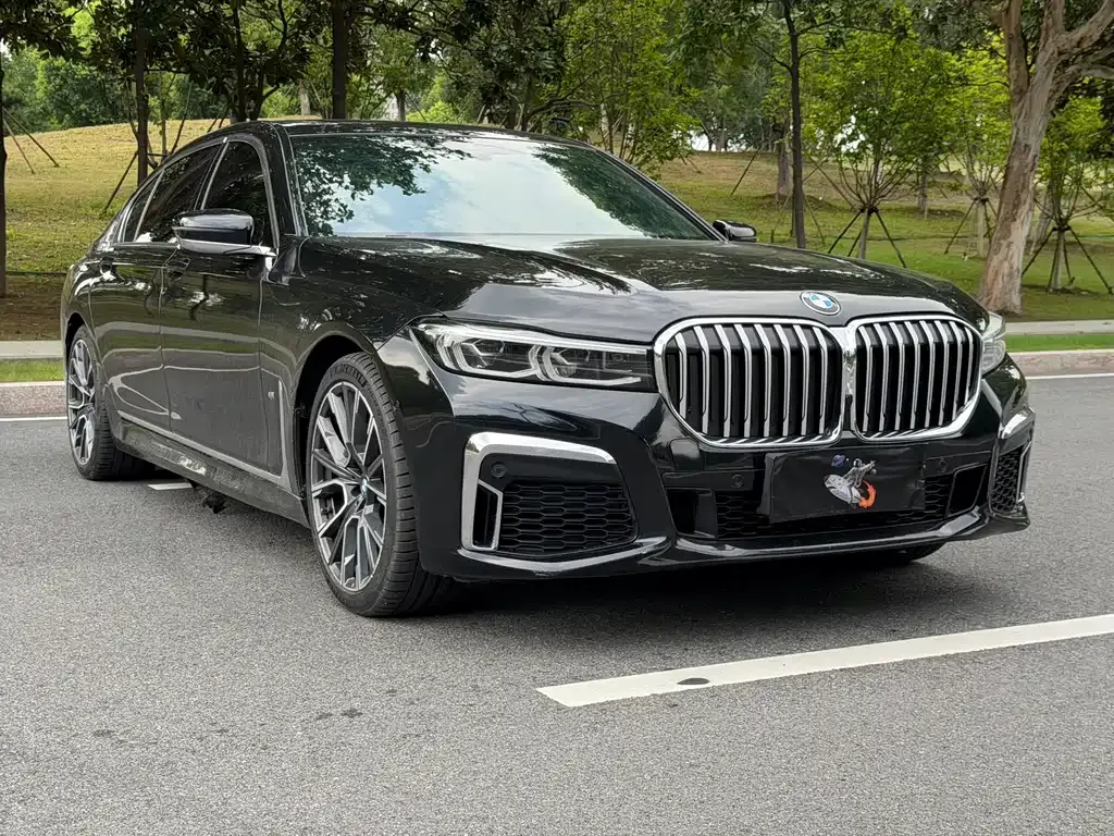 BMW 7 Series — фото 9