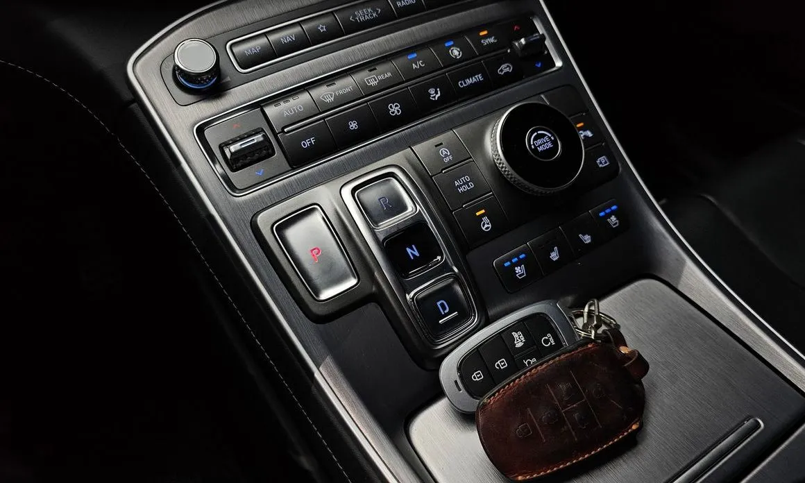 Hyundai Santafe — фото 5