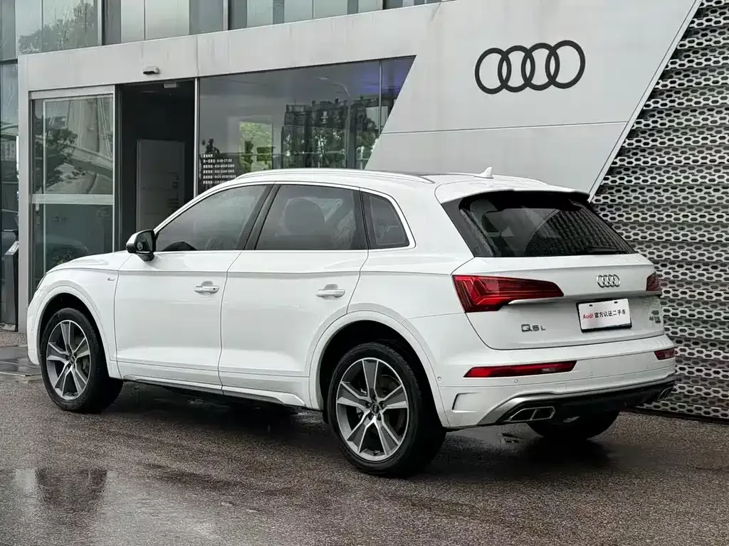 Audi Q5L — фото 3