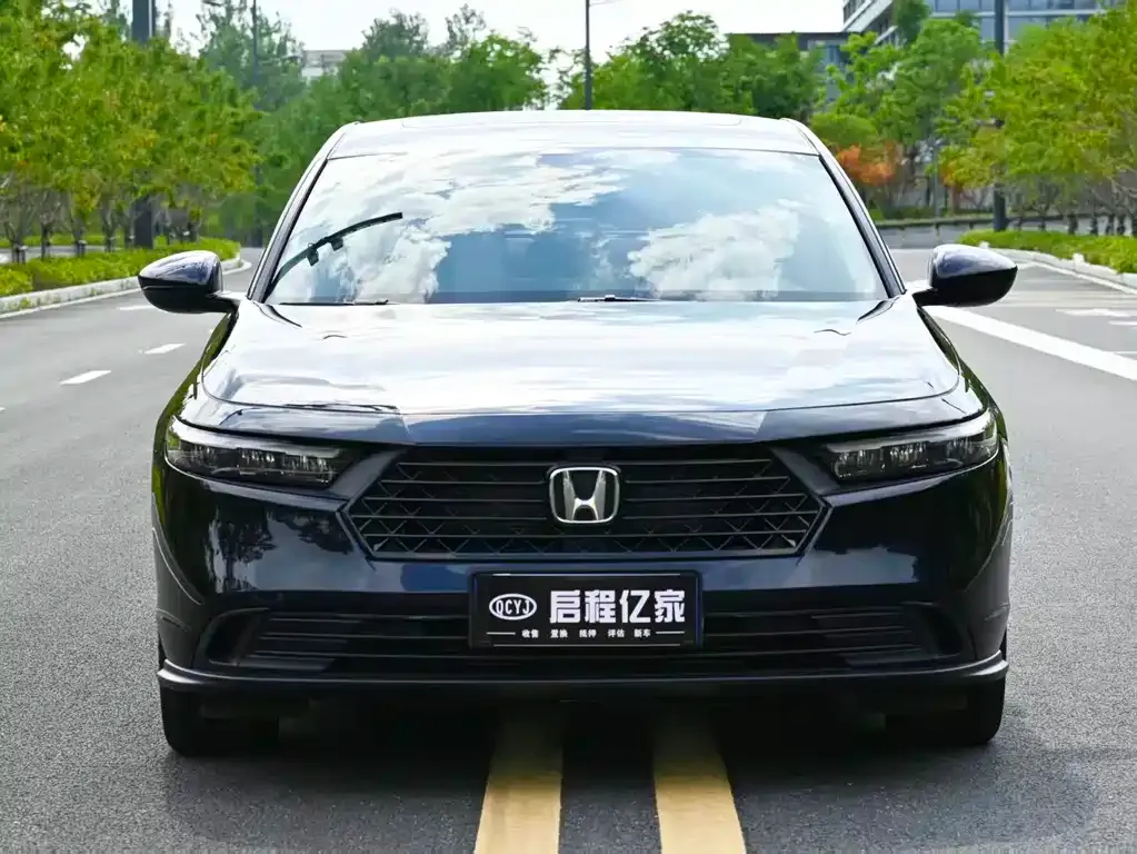 Honda Accord — фото 9