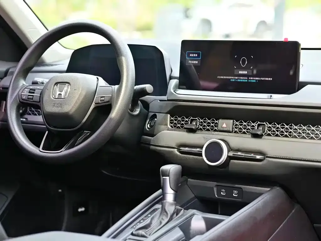 Honda Accord — фото 10