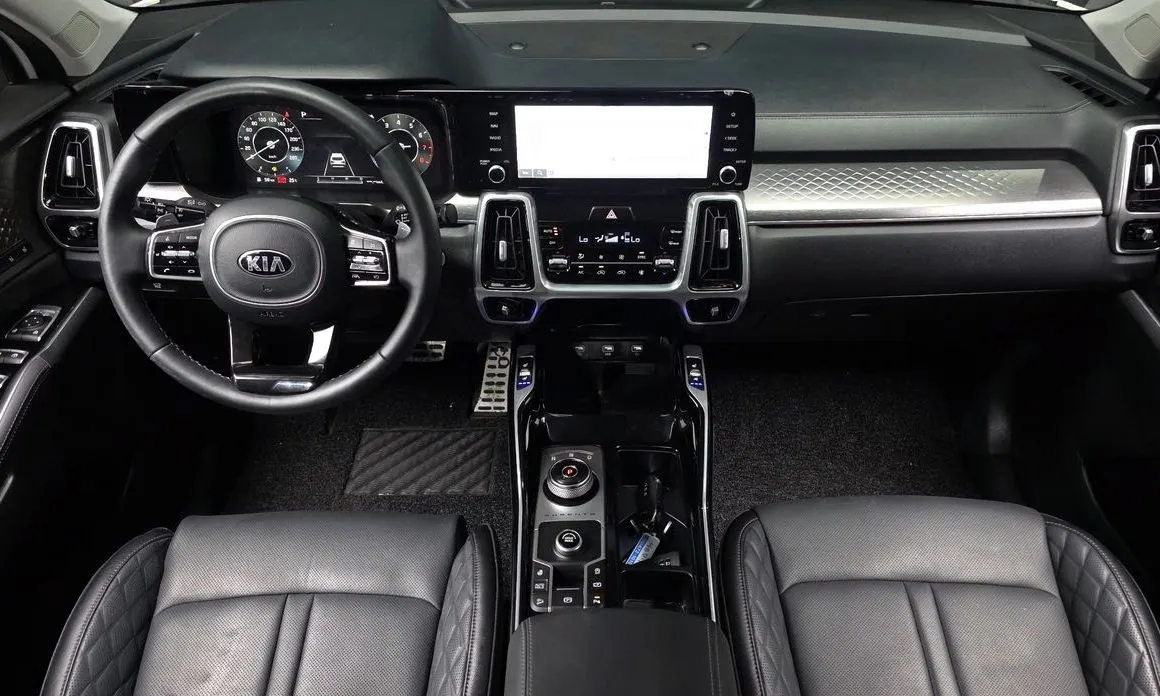 Kia Sorento — фото 9