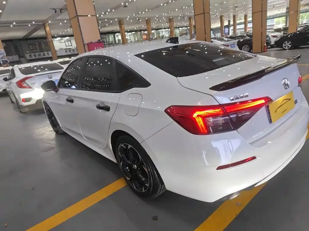 Honda Civic — фото 8