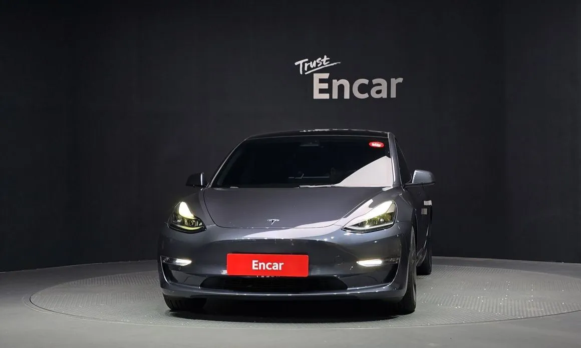 Tesla Model 3 — фото 3