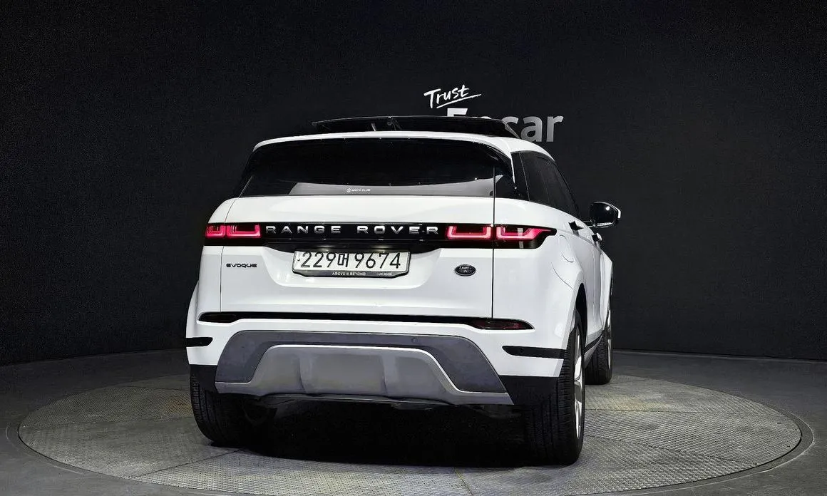 Land Rover Range Rover Evoque — фото 7