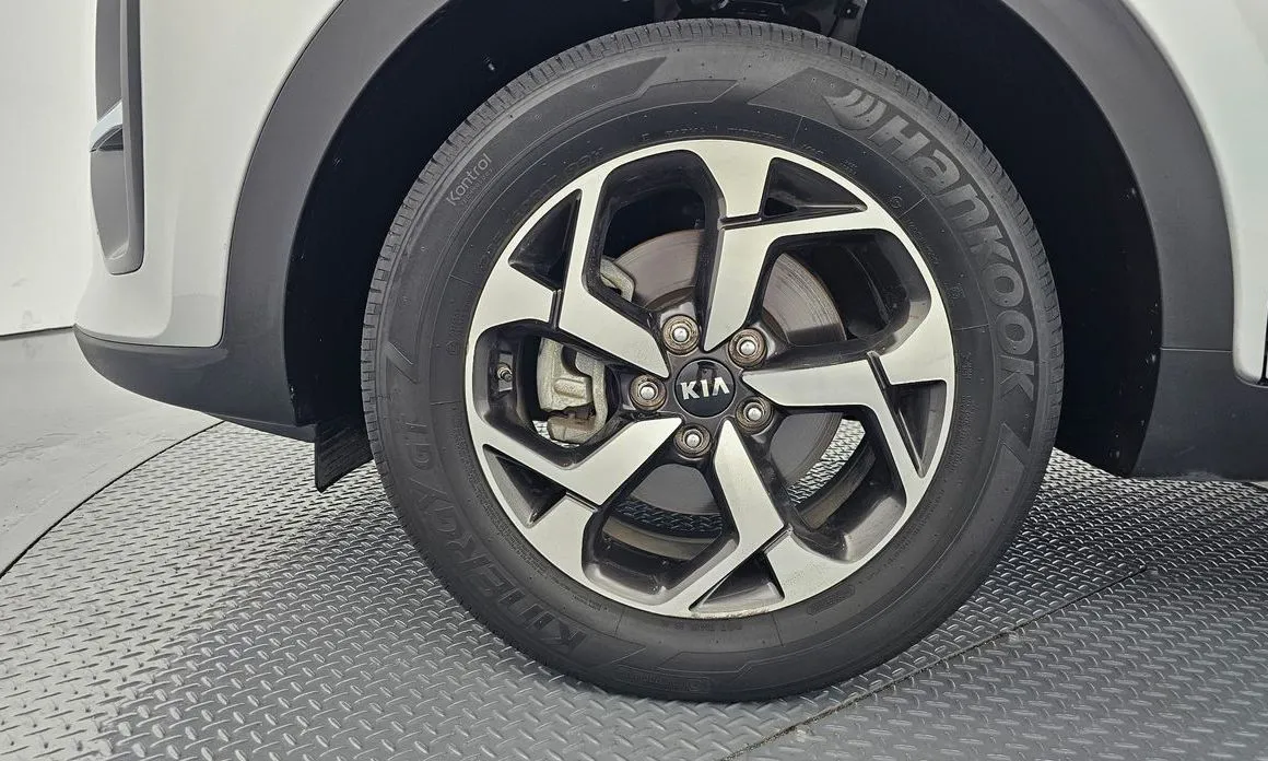 Kia Sportage — фото 8