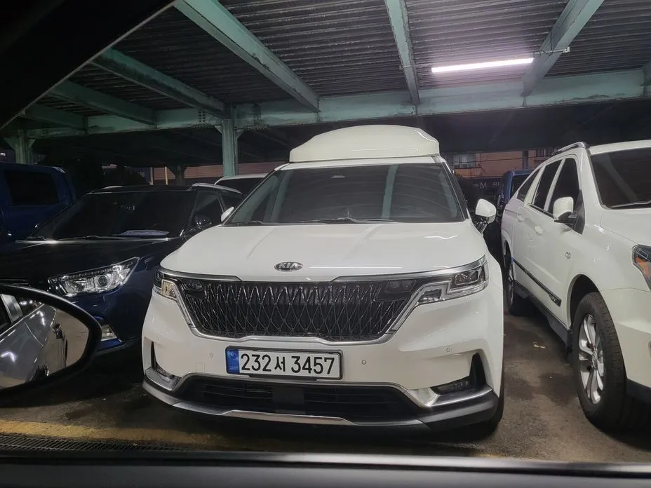 Kia Carnival — фото 1