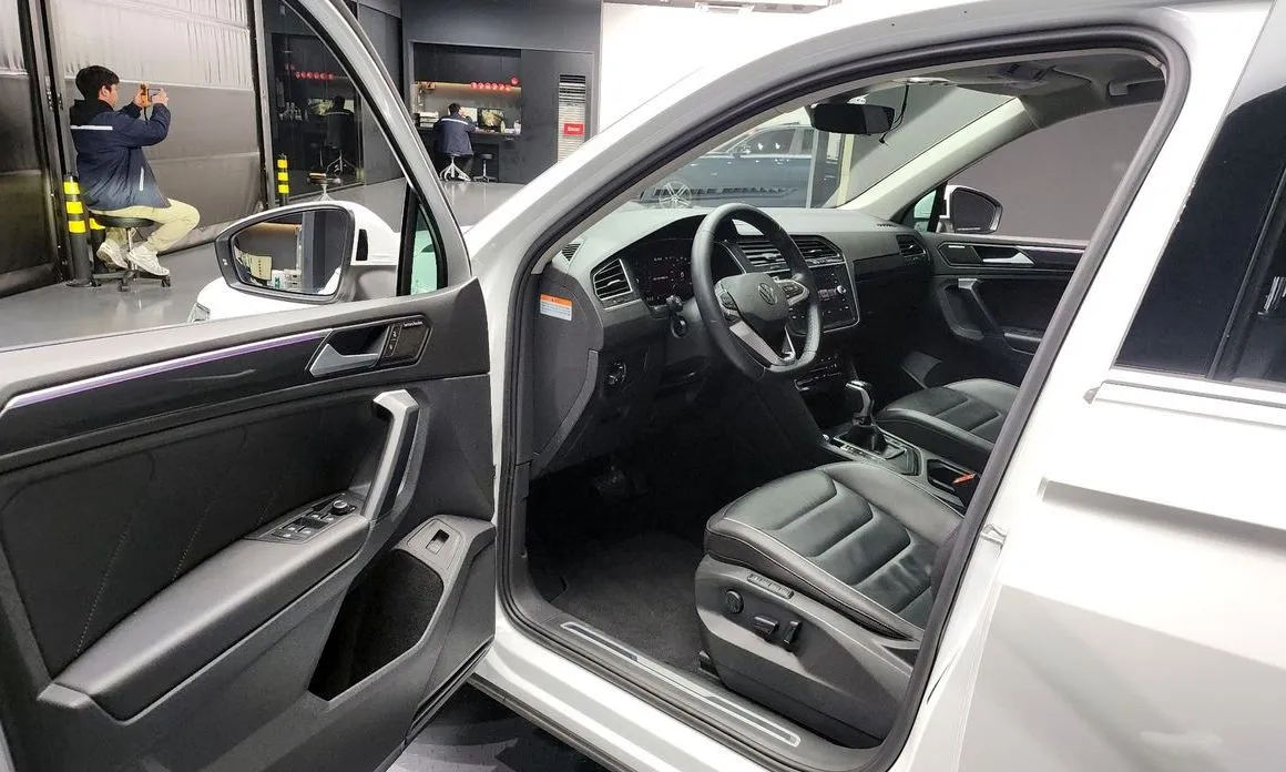 Volkswagen Tiguan — фото 6