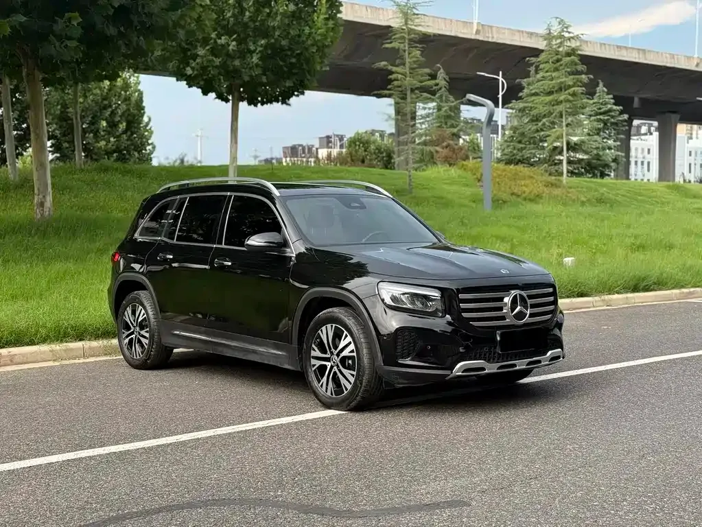 Mercedes-Benz GLB — фото 7