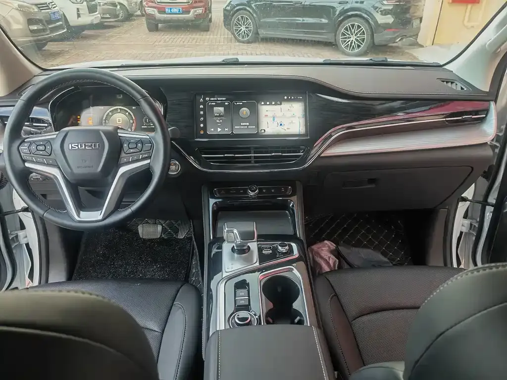 Isuzu D-MAX — фото 4