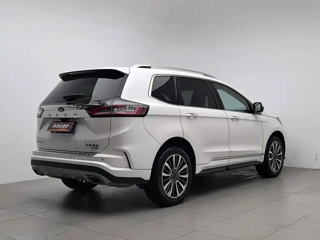 Ford Edge — фото 3