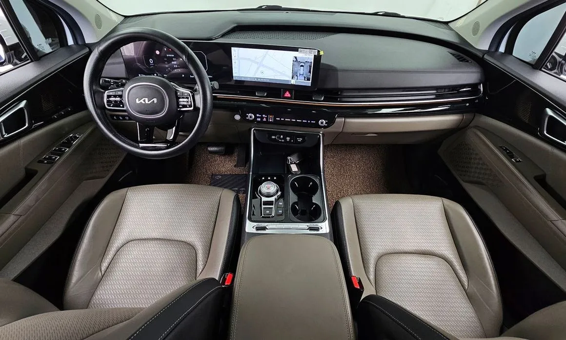 Kia Carnival — фото 10