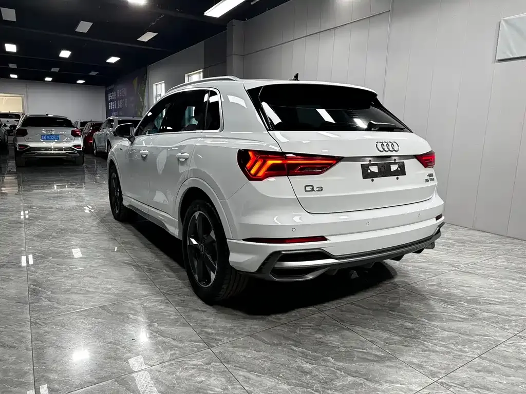 Audi Q3 — фото 4