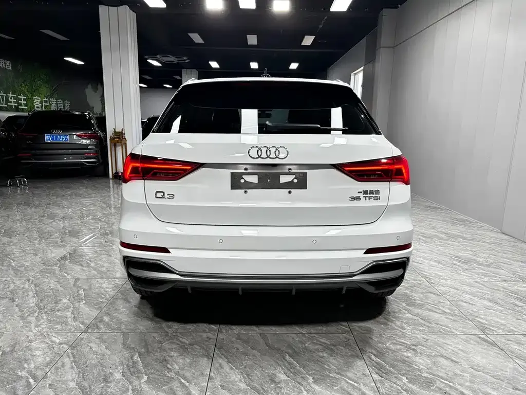 Audi Q3 — фото 8