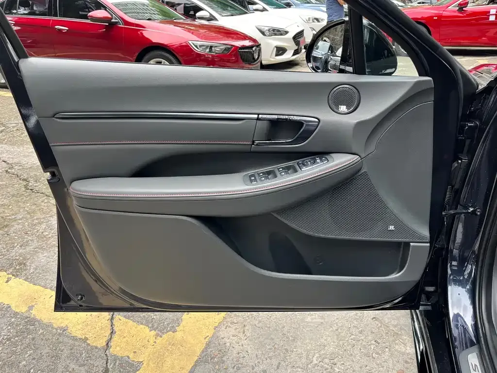 Hyundai Sonata — фото 4