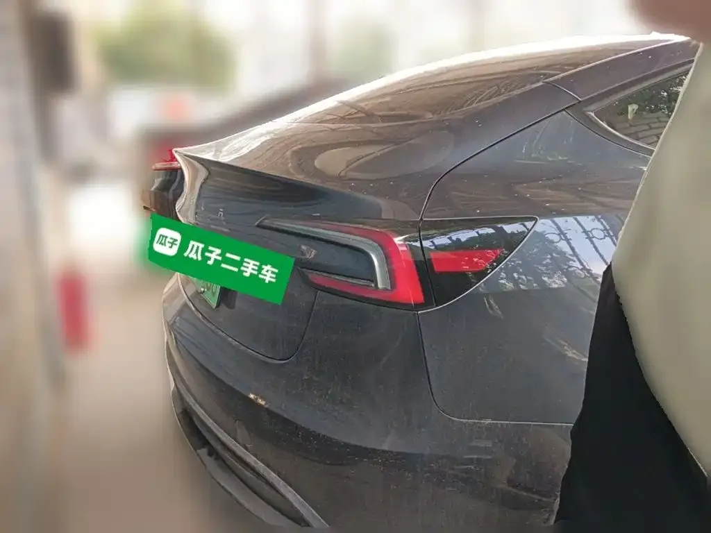 Tesla Model 3 — фото 4