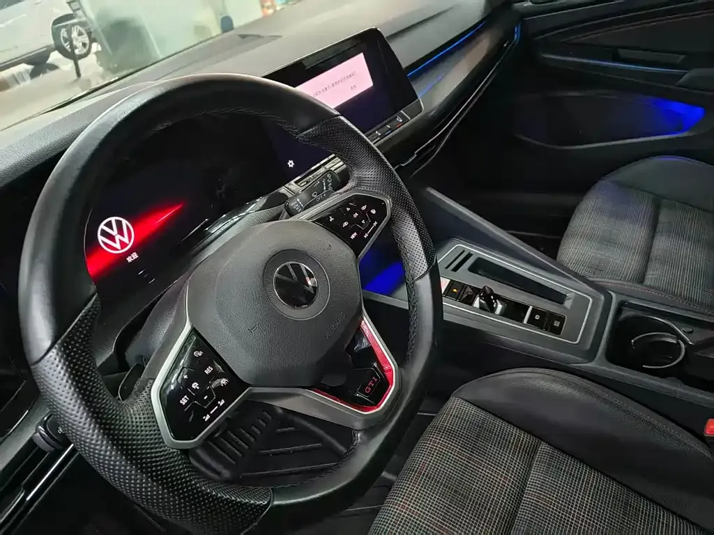 Volkswagen Golf GTI — фото 2