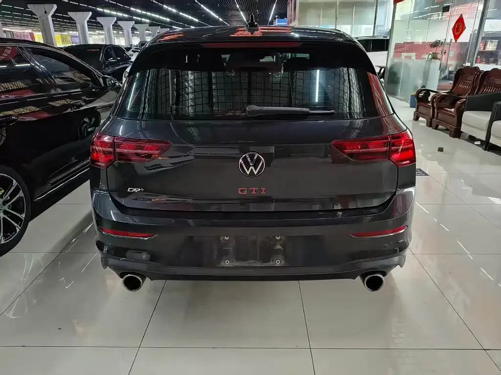 Volkswagen Golf GTI — фото 6