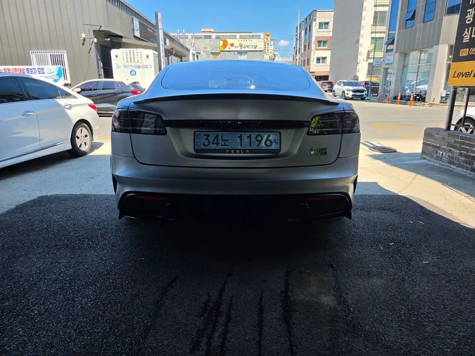 Tesla Model S — фото 9