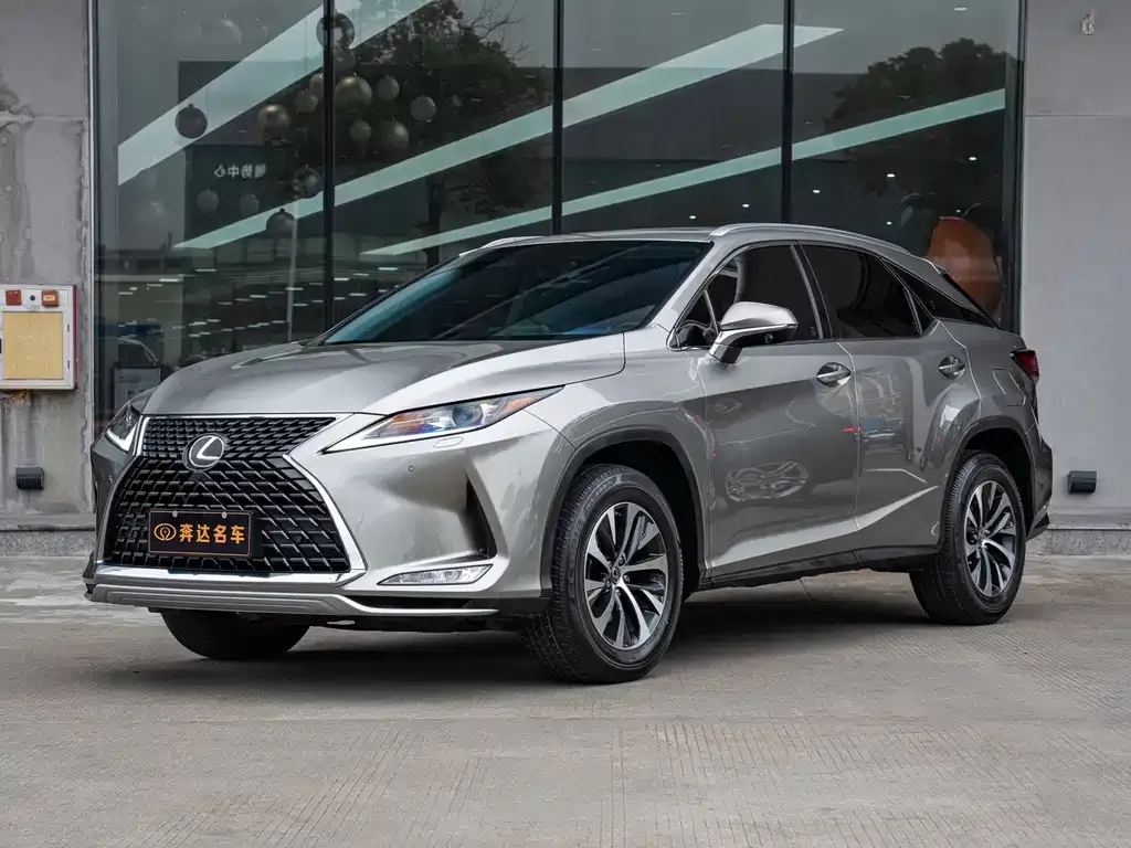Lexus RX — фото 1
