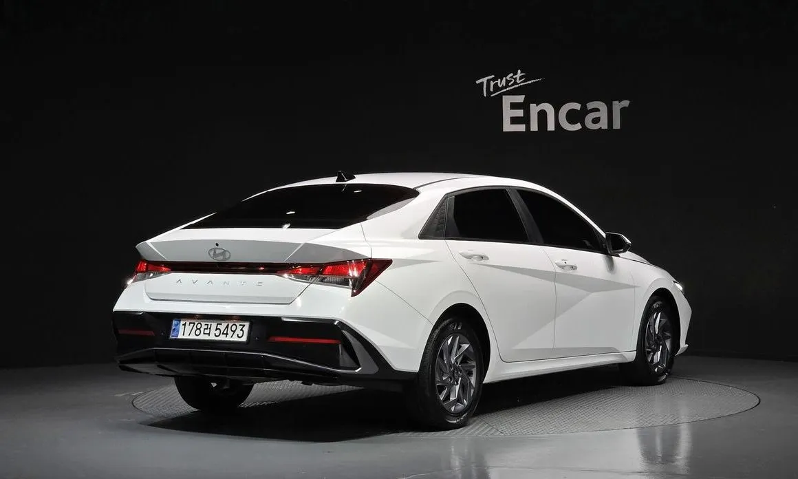 Hyundai AVANTE — фото 5