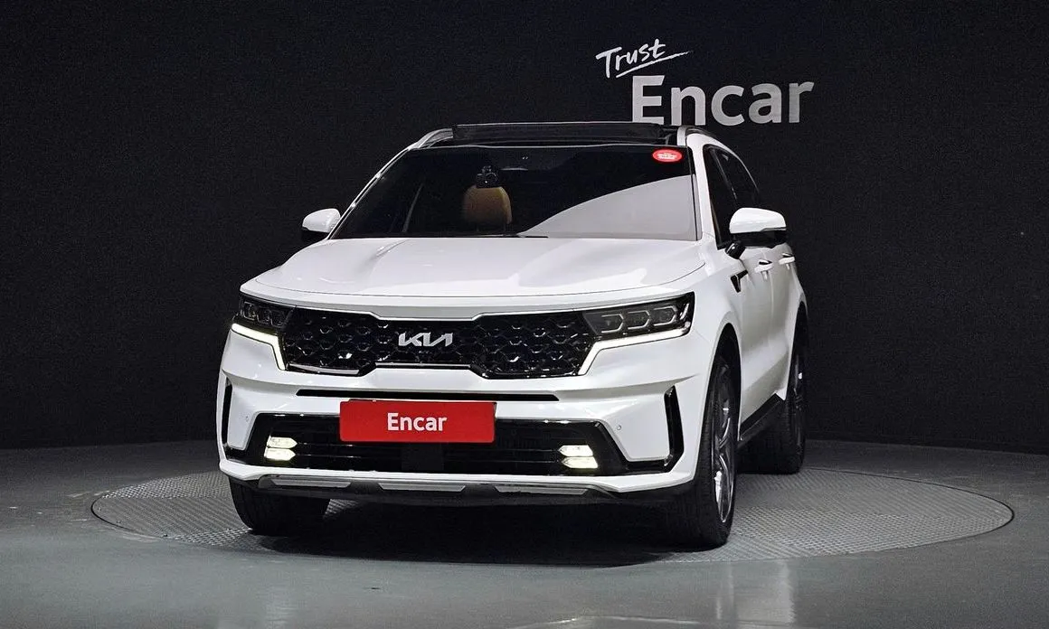 Kia Sorento — фото 8